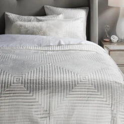 Ares Bedding Quilt