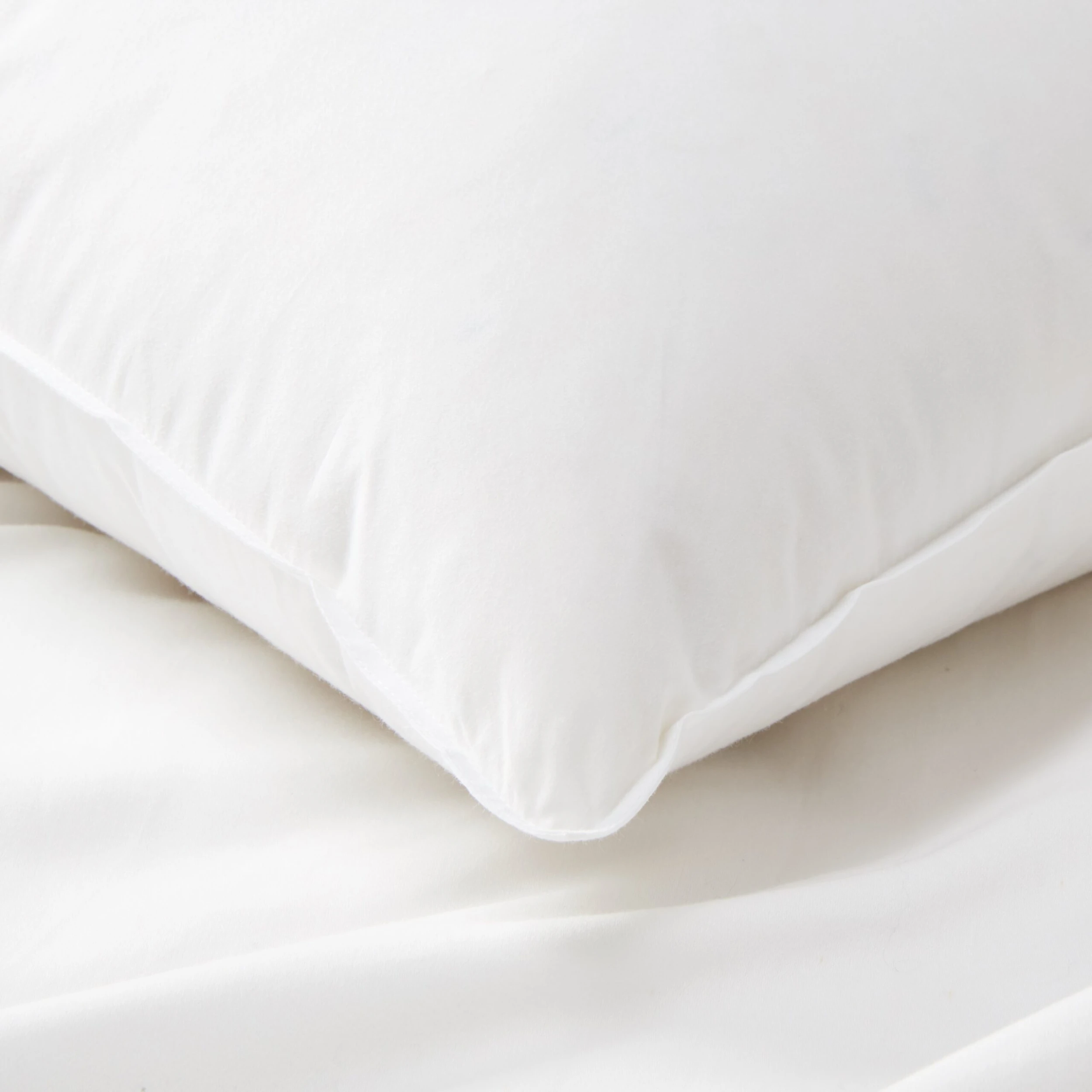 Montreux Pillow 4 Montreux Pillow - Image 2