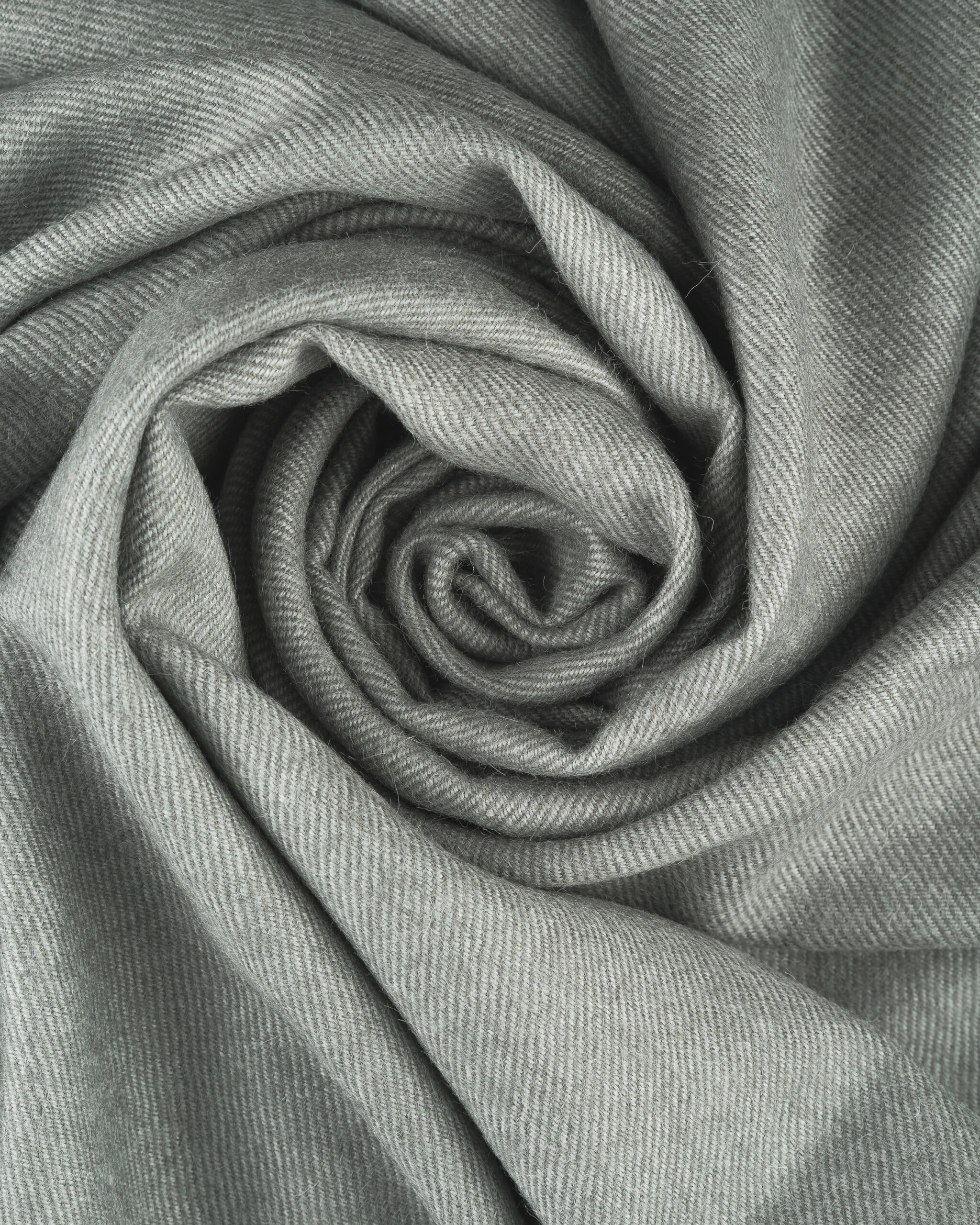 Baby Alpaca Throw, Iron Ore 6 Baby Alpaca Throw, Iron Ore - Image 4