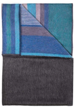 Alpaca Throw, Dark Sea