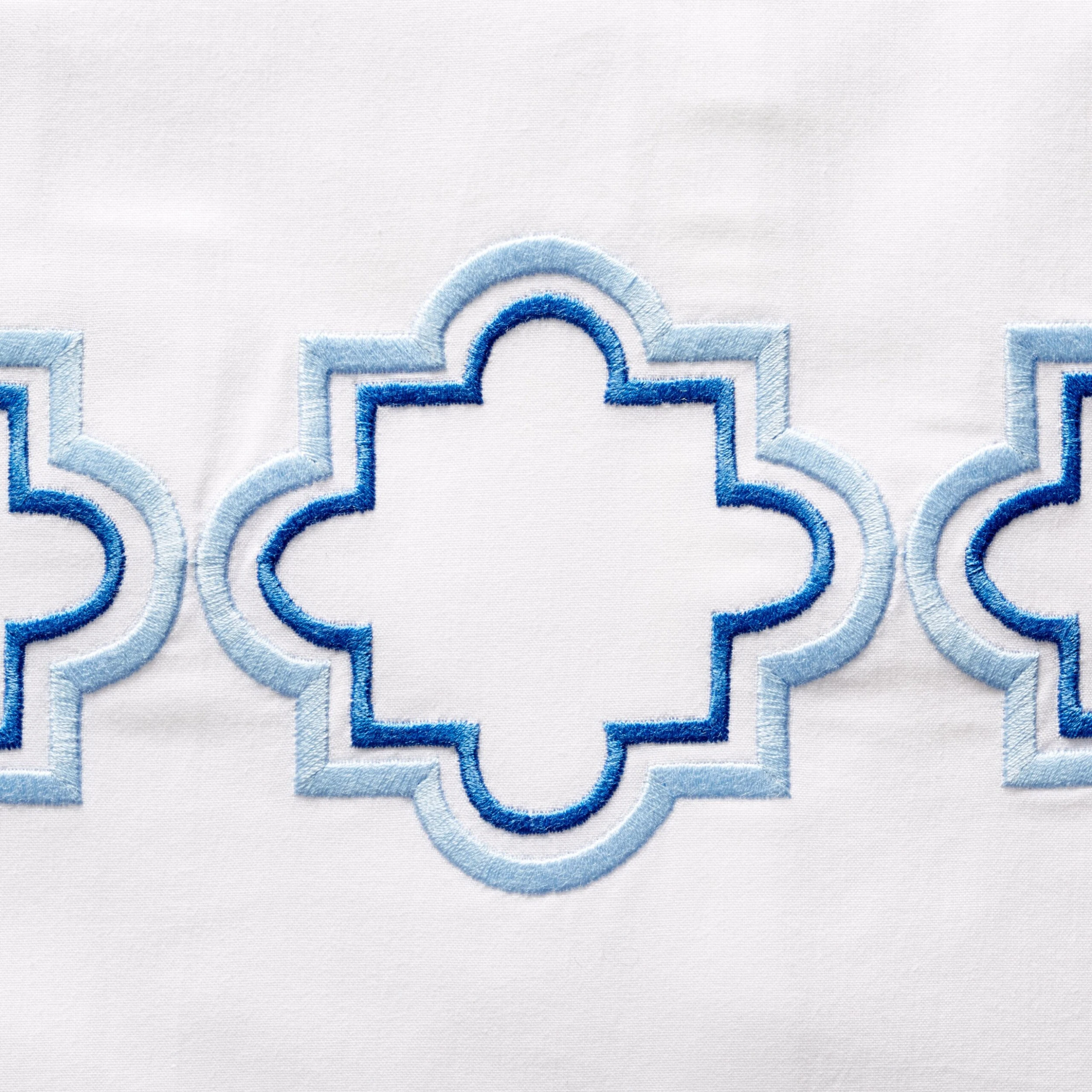 Quatrefoil Outline Sham, Blue 4 Quatrefoil Outline Sham, Blue - Image 2